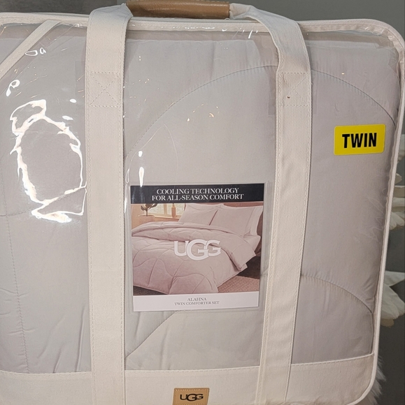 UGG Bedding Ugg Twin Alahna Twin Comforter Set Brand New Poshmark